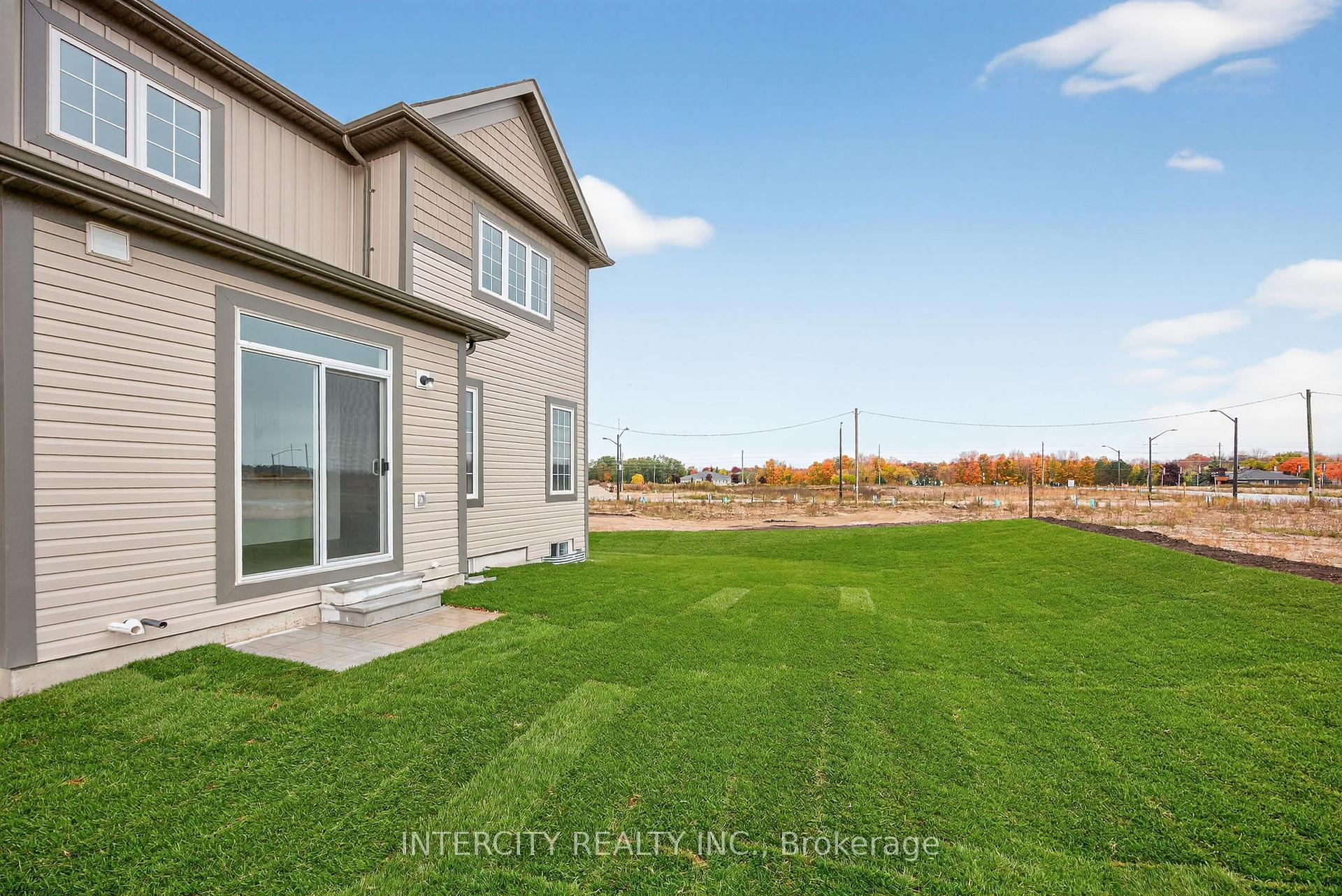 Photo 17 of 23 Avalon Drive, Wasaga Beach — HOMEH