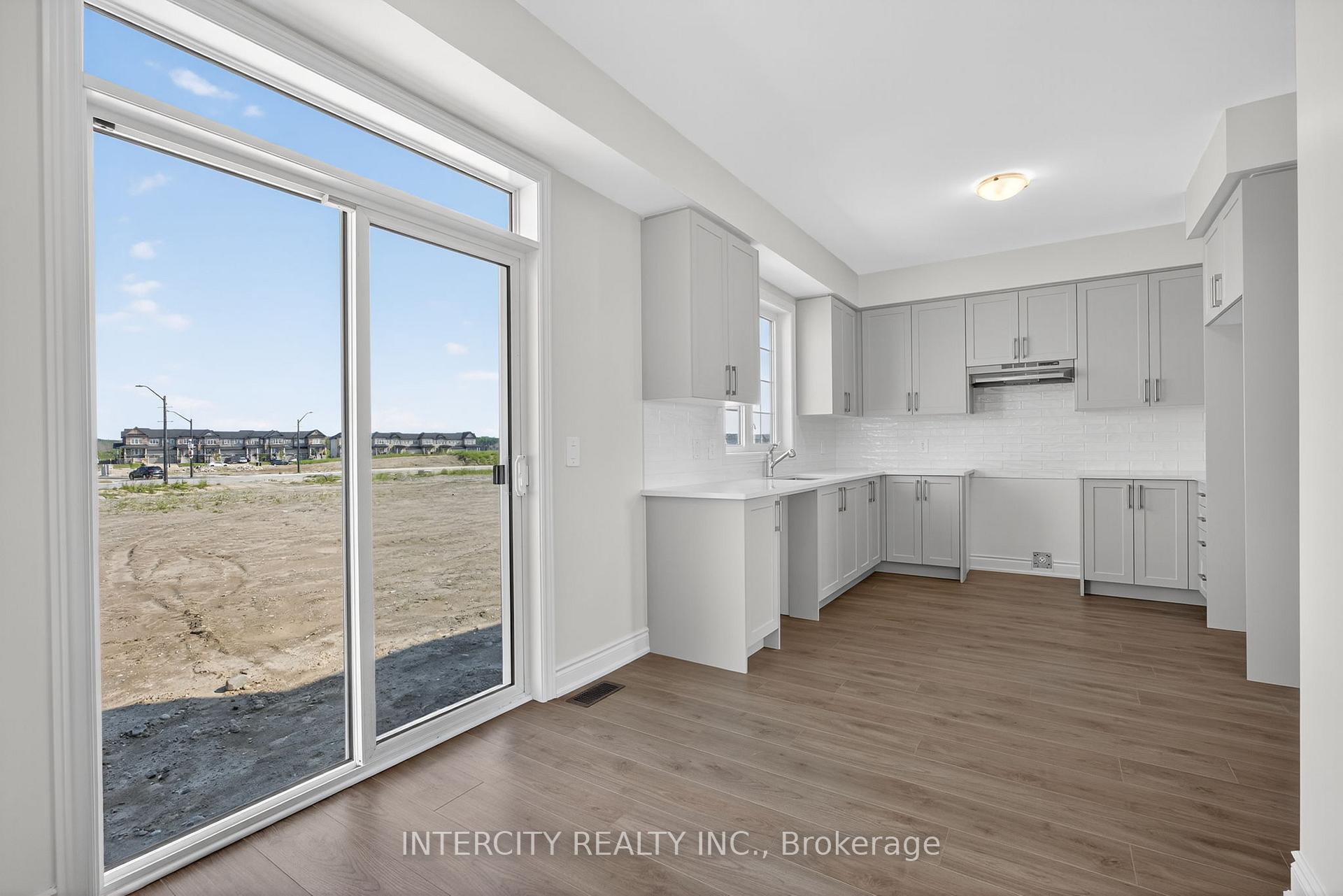 Photo 13 of 21 Avalon Drive, Wasaga Beach — HOMEH