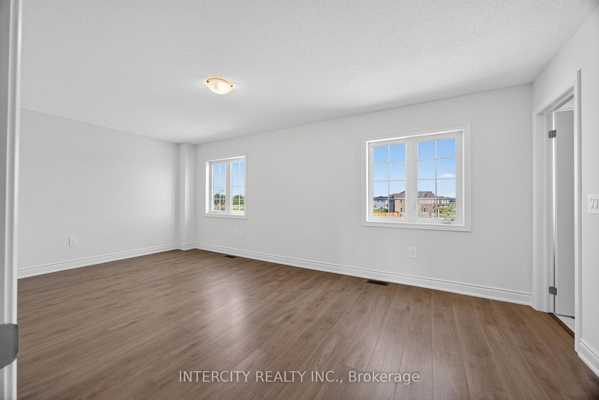 Photo 24 of 21 Avalon Drive, Wasaga Beach — HOMEH