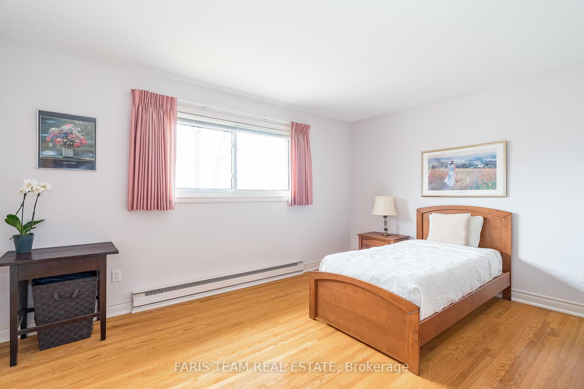 Photo 10 of 37 Varden Avenue, Barrie, Codrington — HOMEH