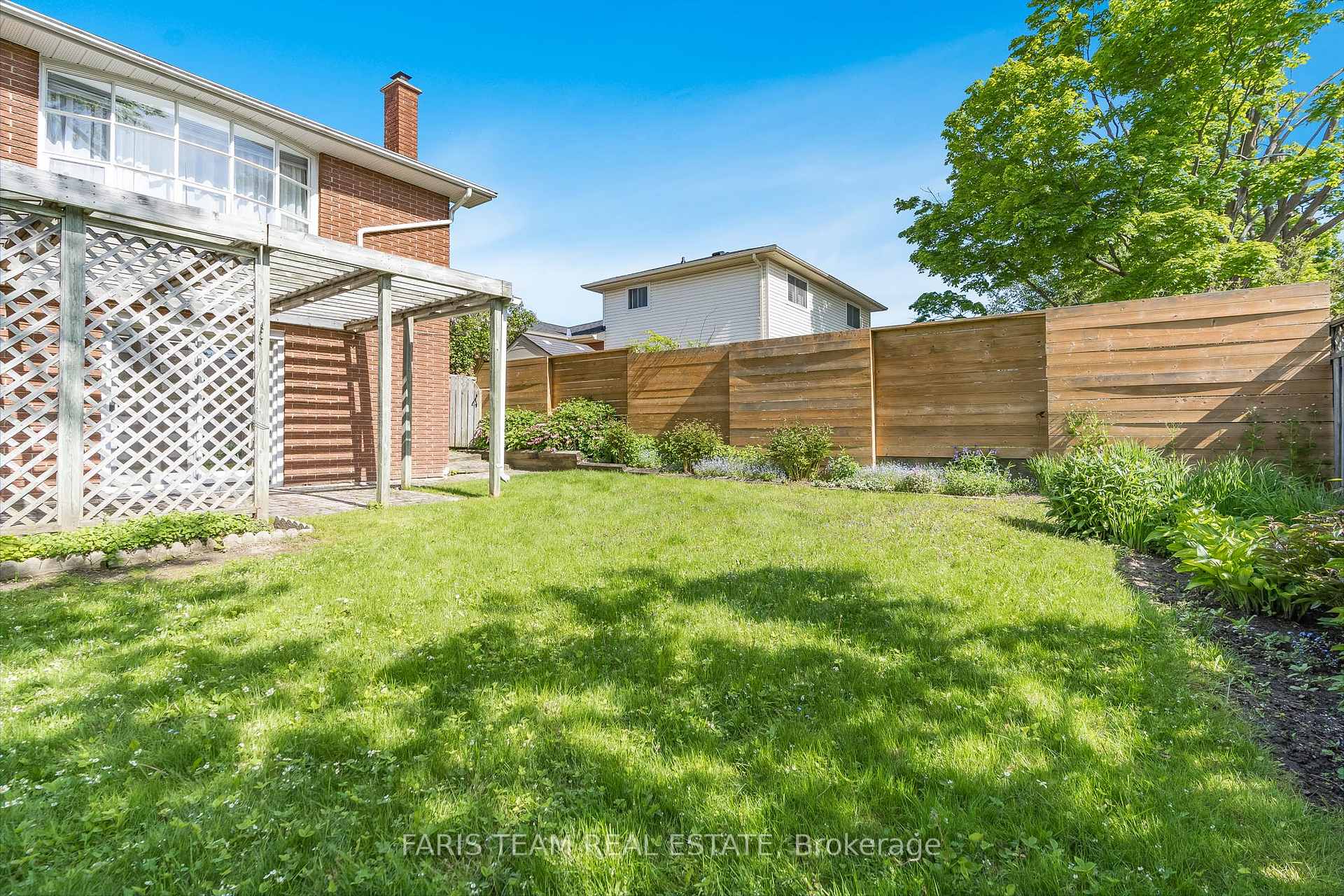 Photo 23 of 37 Varden Avenue, Barrie, Codrington — HOMEH
