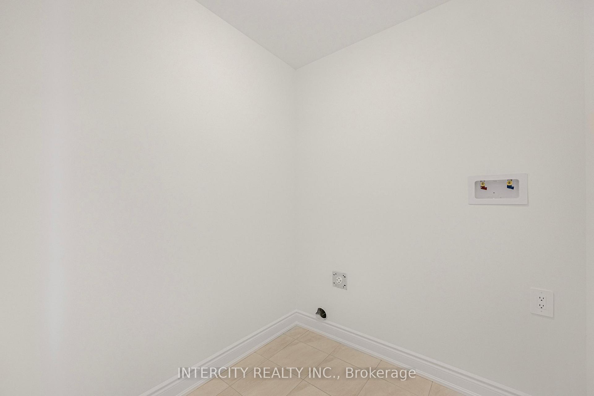 Photo 9 of 11 Avalon Drive, Wasaga Beach — HOMEH