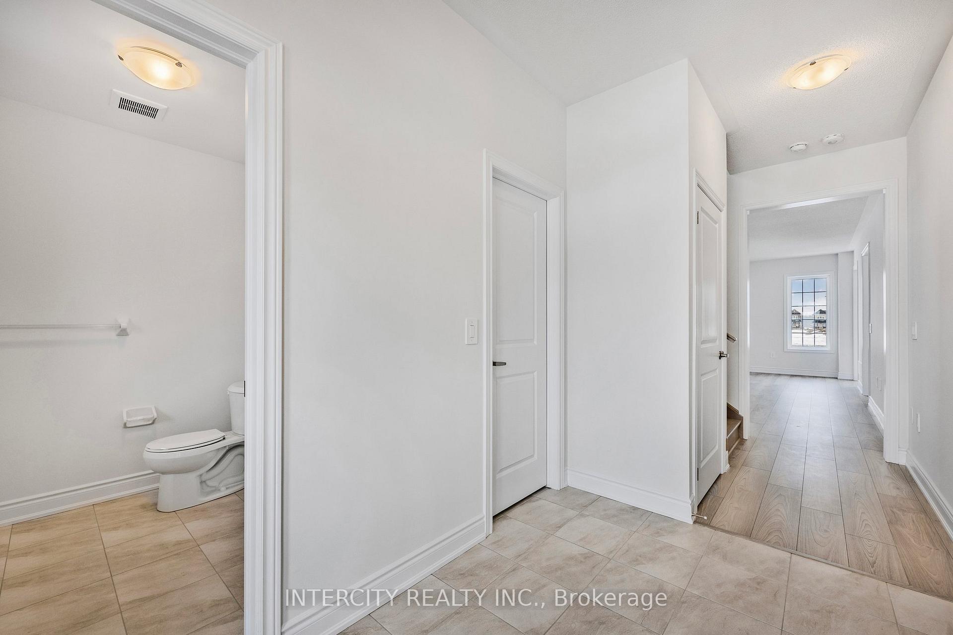 Photo 8 of 11 Avalon Drive, Wasaga Beach — HOMEH