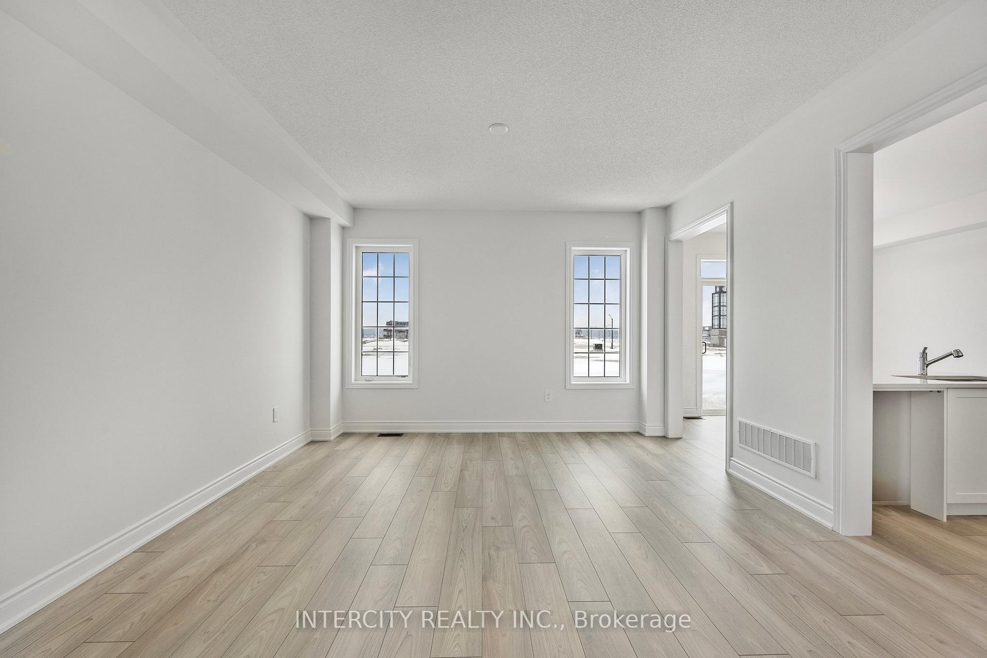 Photo 17 of 11 Avalon Drive, Wasaga Beach — HOMEH