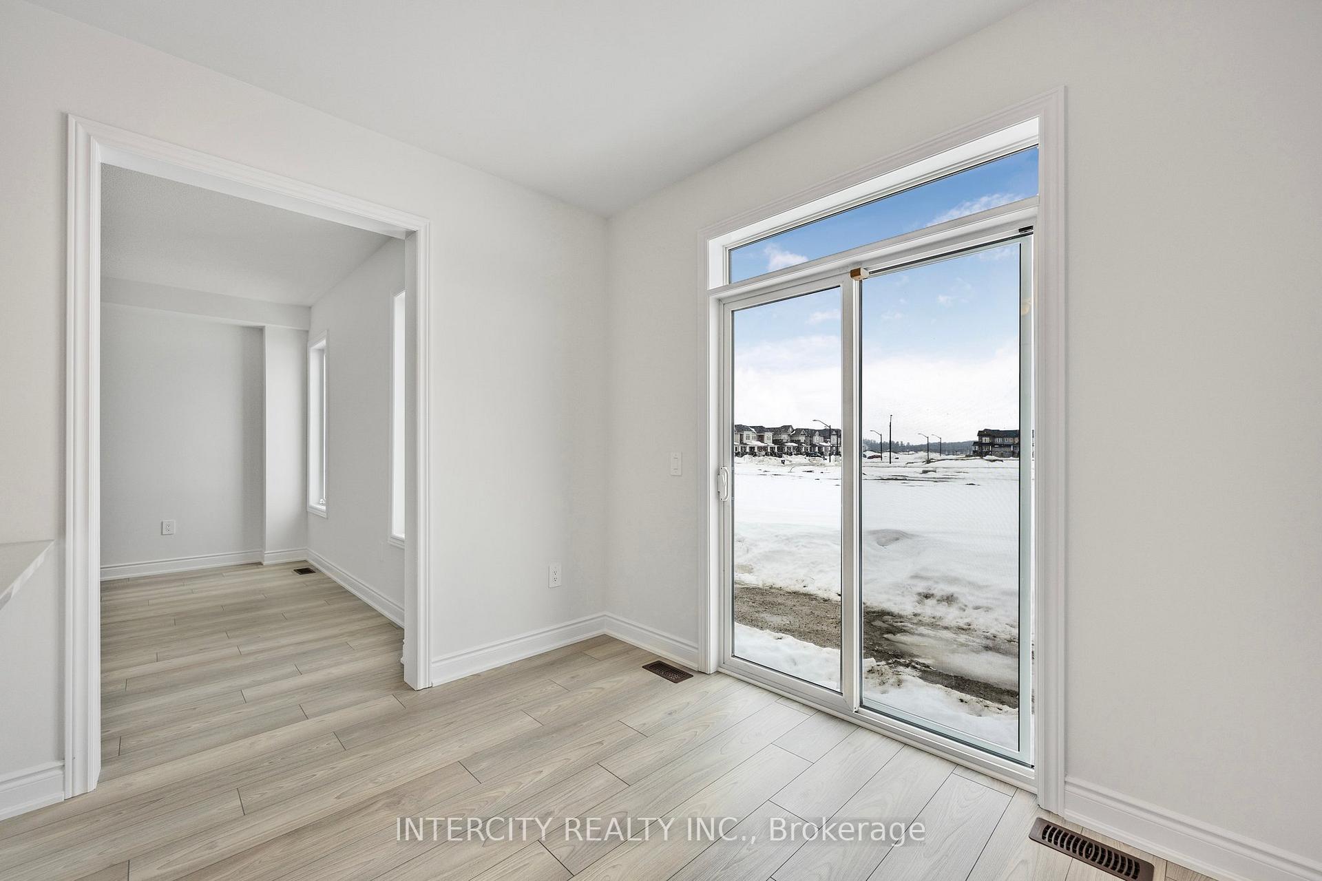 Photo 27 of 11 Avalon Drive, Wasaga Beach — HOMEH