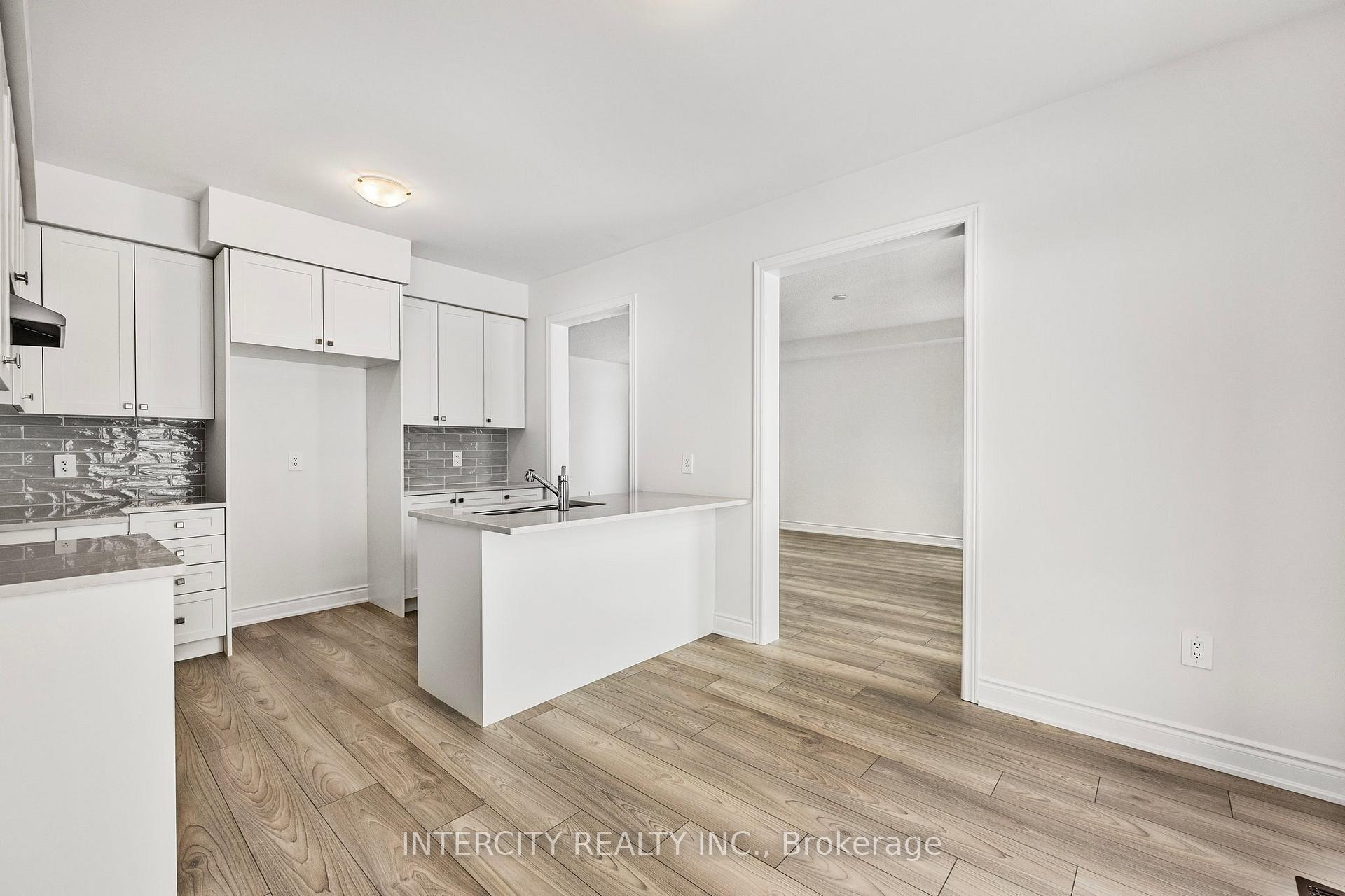 Photo 36 of 11 Avalon Drive, Wasaga Beach — HOMEH