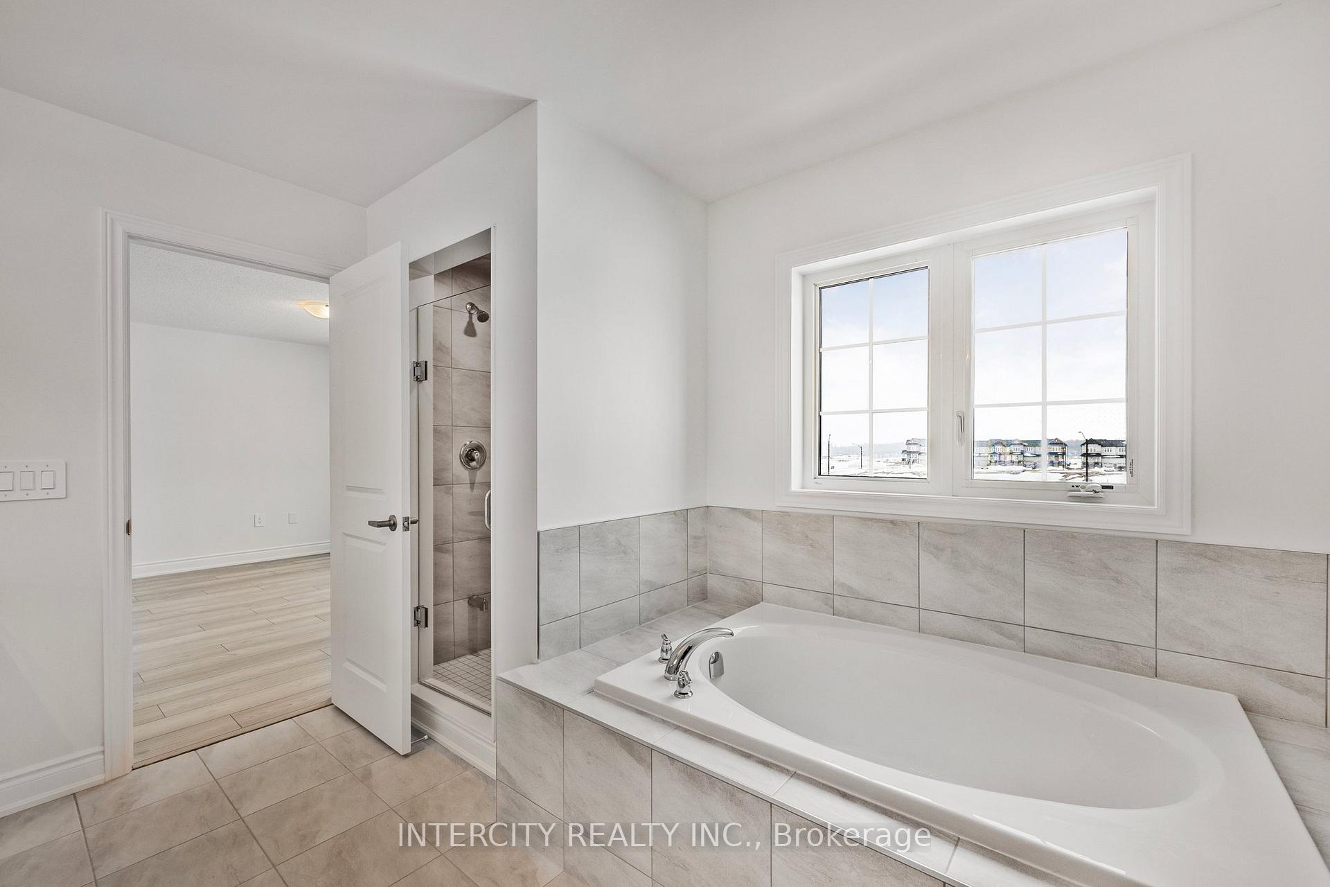 Photo 43 of 11 Avalon Drive, Wasaga Beach — HOMEH