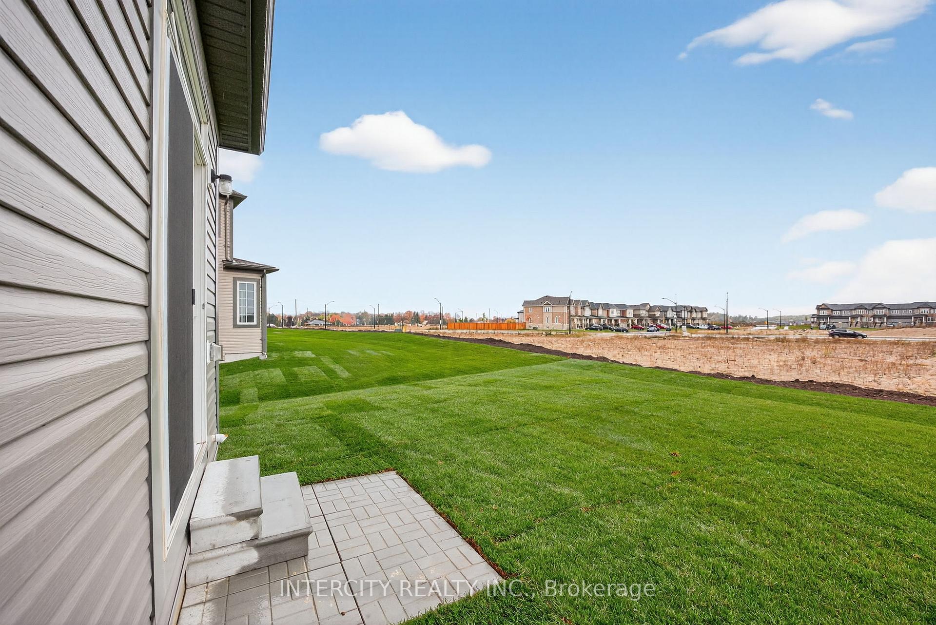 Photo 39 of 11 Avalon Drive, Wasaga Beach — HOMEH