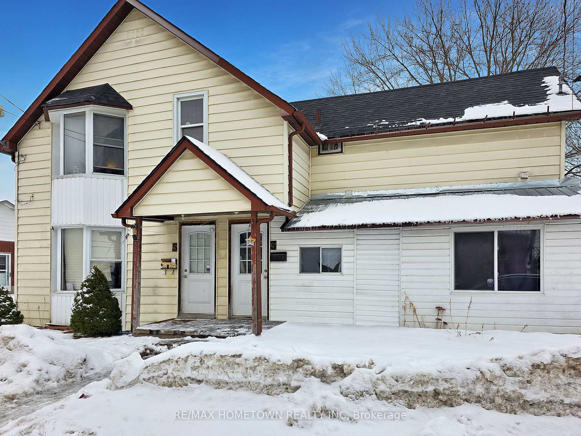 Front of 5 Robinson Avenue
