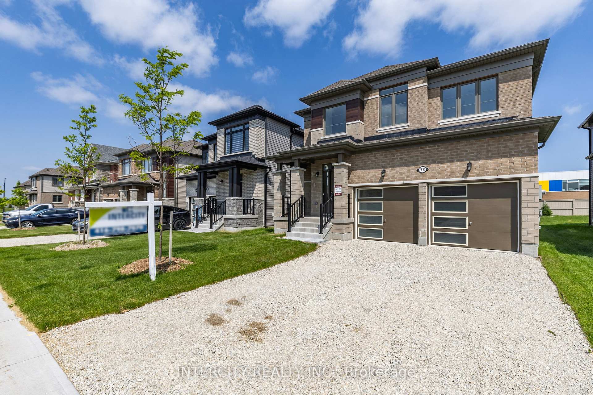 Photo 15 of 78 Season Crescent, Wasaga Beach — HOMEH