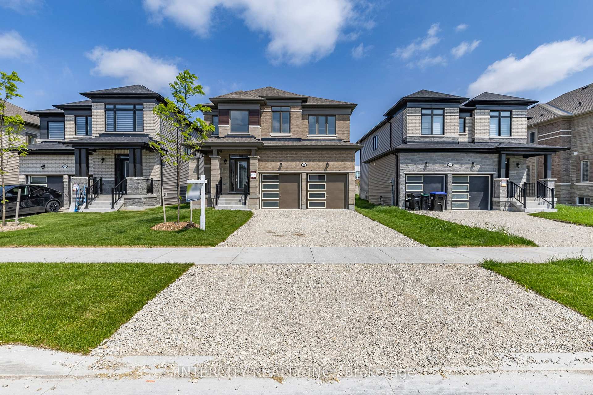 Photo 16 of 78 Season Crescent, Wasaga Beach — HOMEH