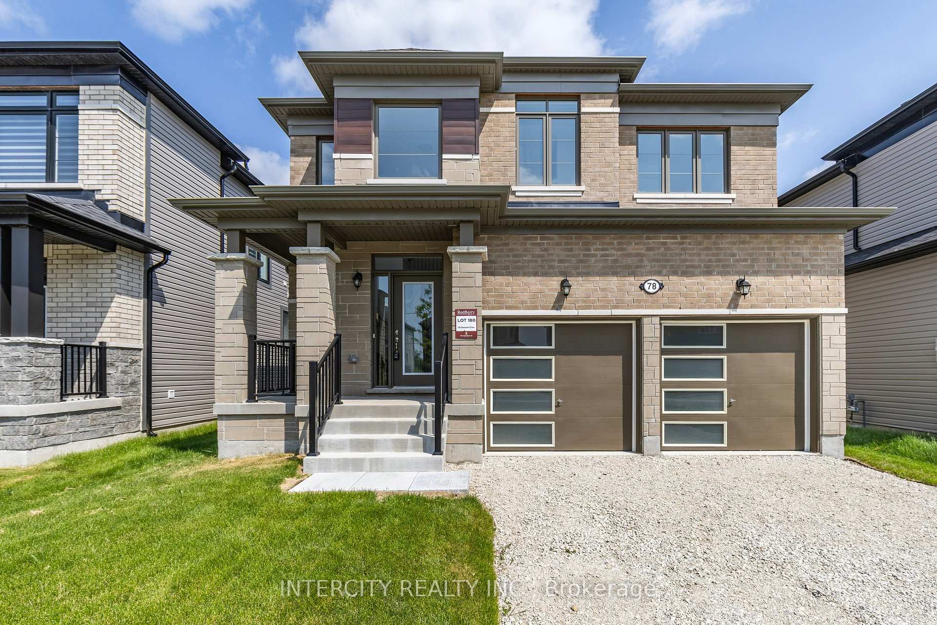 Photo 6 of 78 Season Crescent, Wasaga Beach — HOMEH