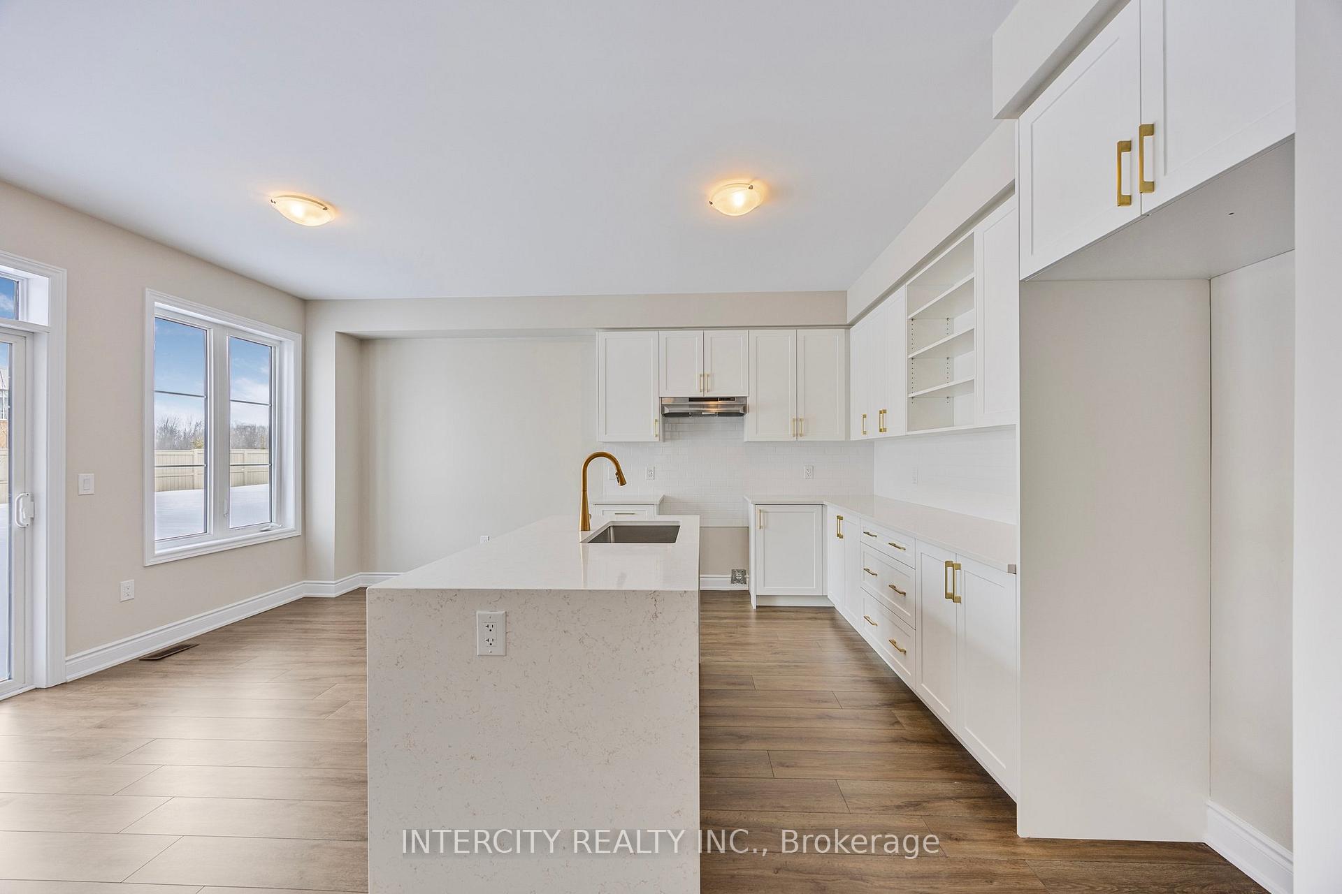 Photo 10 of 78 Season Crescent, Wasaga Beach — HOMEH