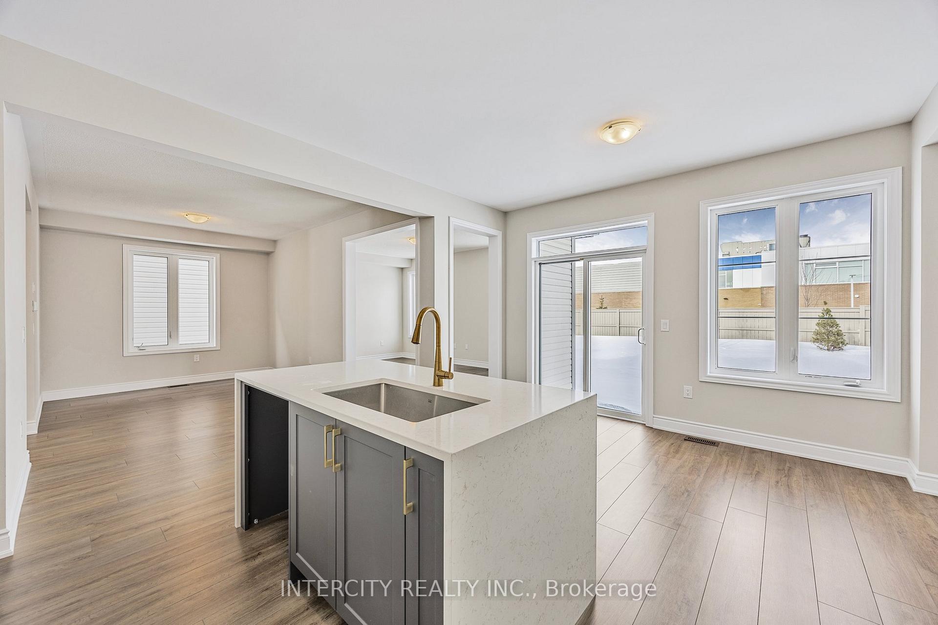 Photo 25 of 78 Season Crescent, Wasaga Beach — HOMEH