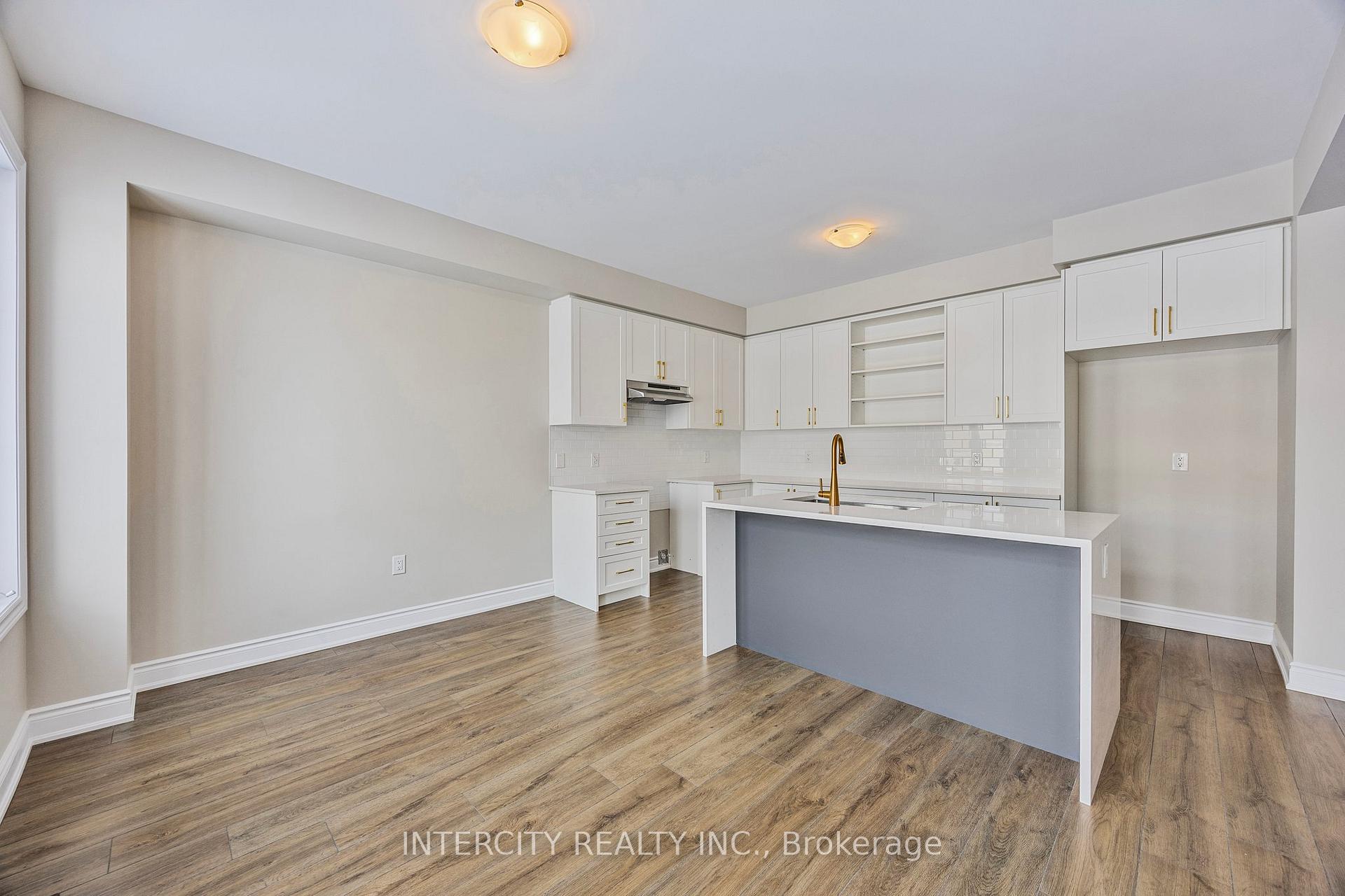 Photo 5 of 78 Season Crescent, Wasaga Beach — HOMEH