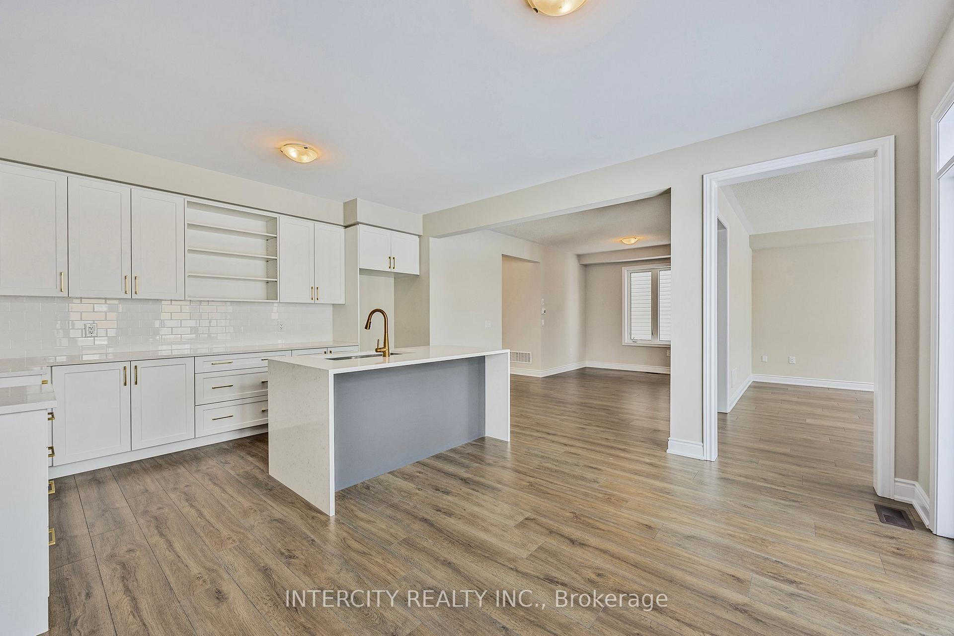 Photo 8 of 78 Season Crescent, Wasaga Beach — HOMEH
