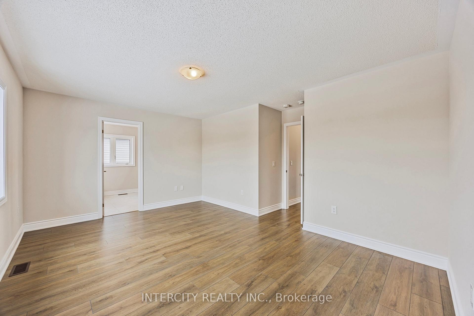 Photo 33 of 78 Season Crescent, Wasaga Beach — HOMEH