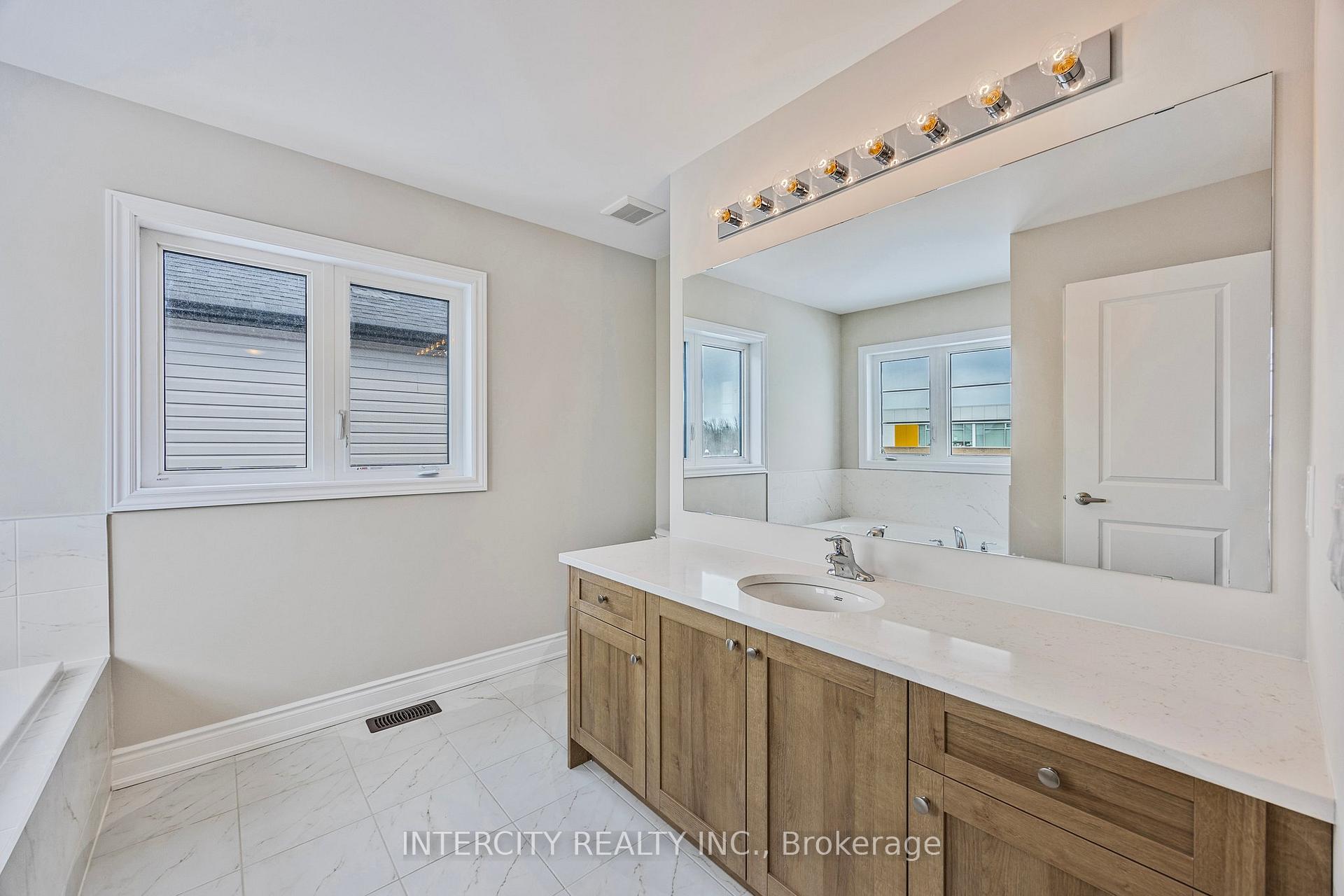 Photo 34 of 78 Season Crescent, Wasaga Beach — HOMEH