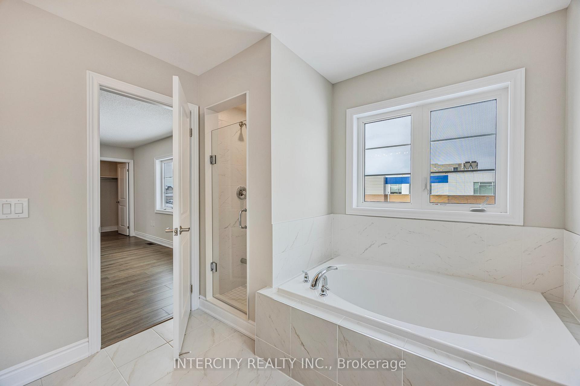 Photo 31 of 78 Season Crescent, Wasaga Beach — HOMEH