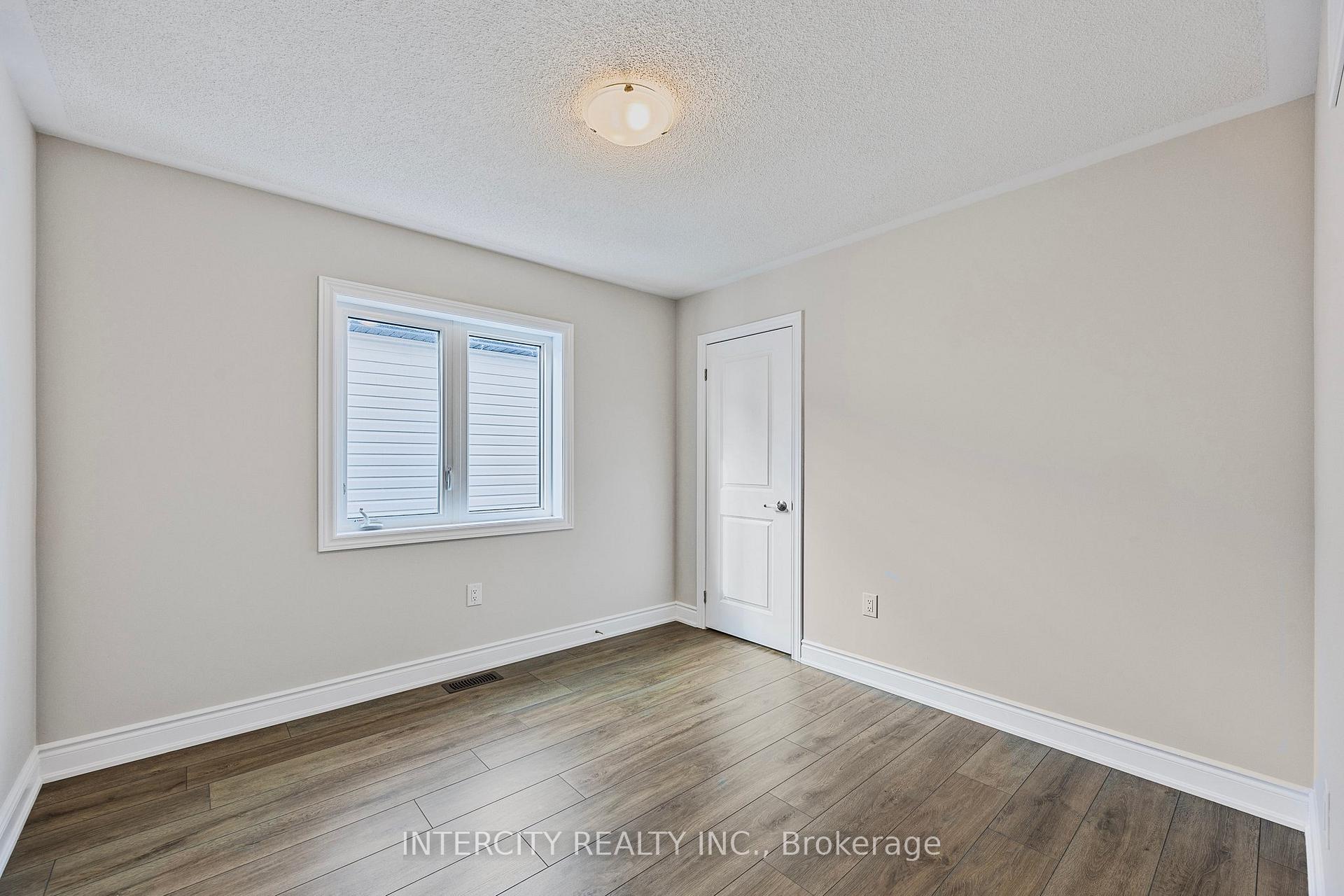 Photo 20 of 78 Season Crescent, Wasaga Beach — HOMEH
