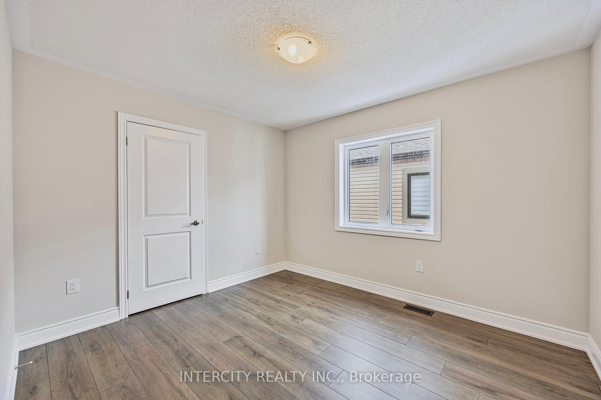 Photo 39 of 78 Season Crescent, Wasaga Beach — HOMEH