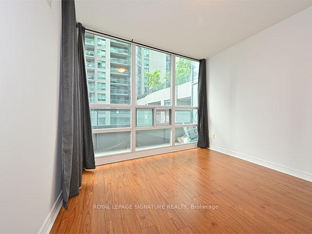 Photo 16 of Unit 612, 30 Grand Trunk Crescent, Toronto, Waterfront Communities — HOMEH