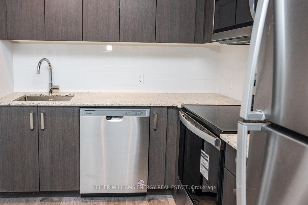 Photo 4 of Unit 112, 1010 Dundas Street E, Whitby, Pringle Creek — HOMEH