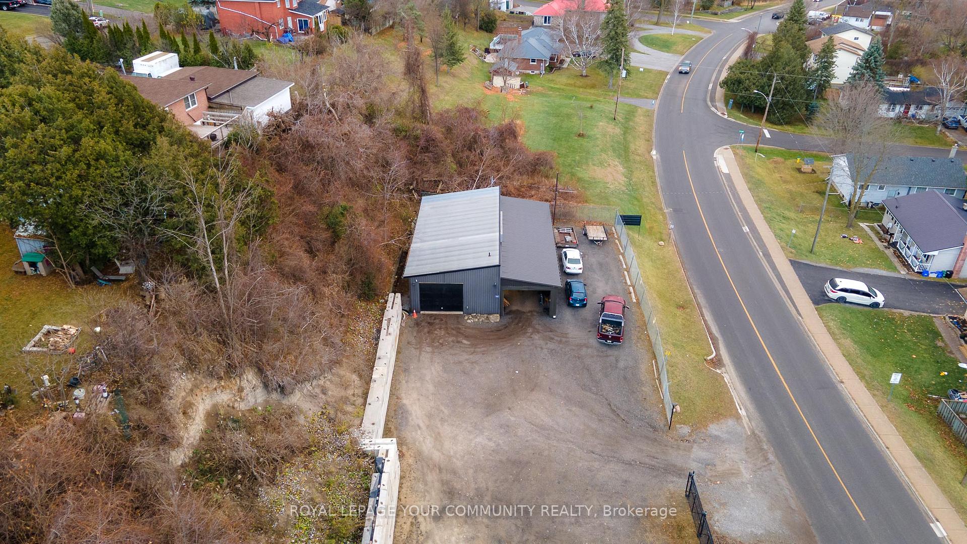 Photo 7 of 103 The Queensway, Georgina, Keswick North — HOMEH