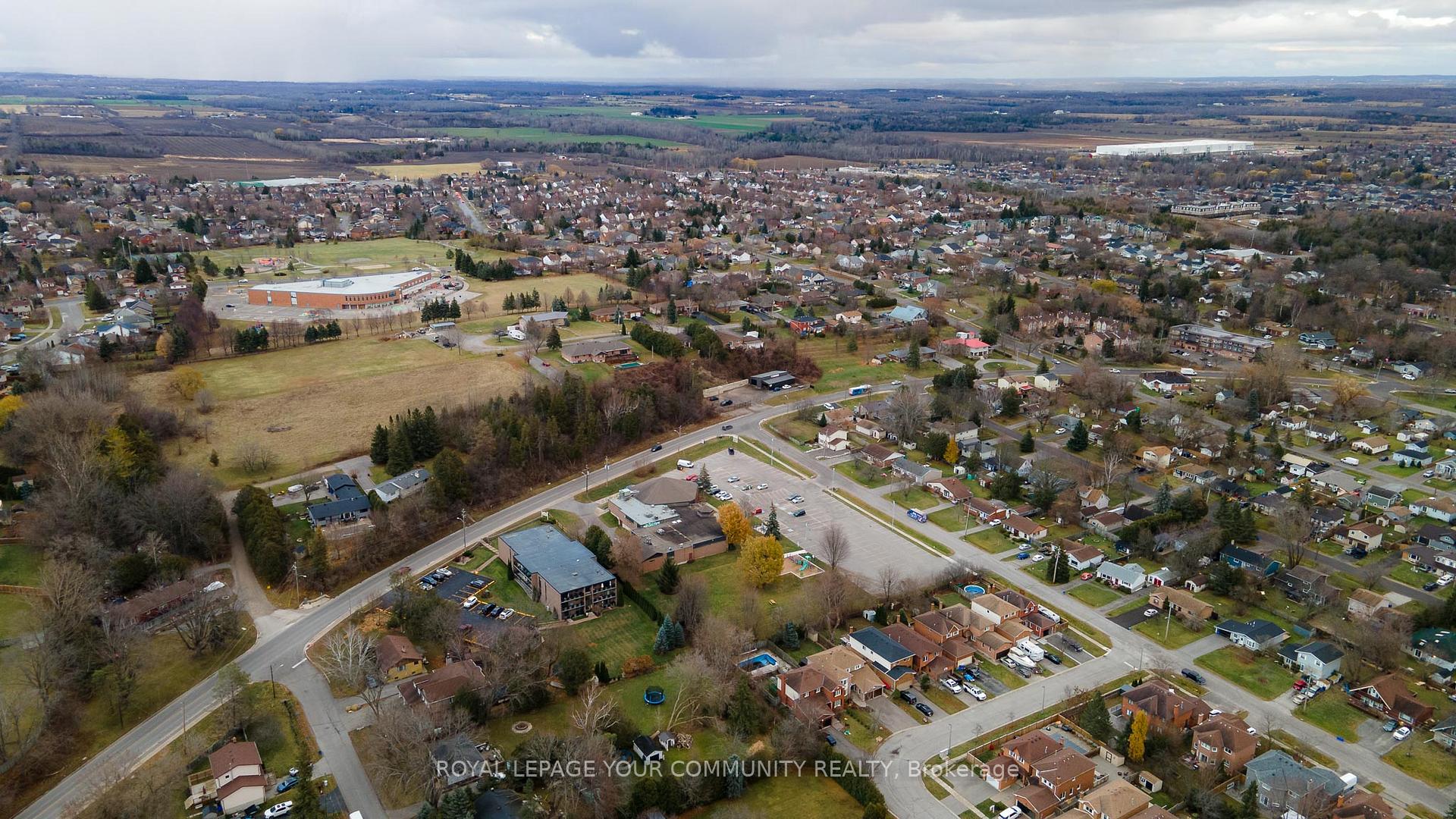 Photo 21 of 103 The Queensway, Georgina, Keswick North — HOMEH