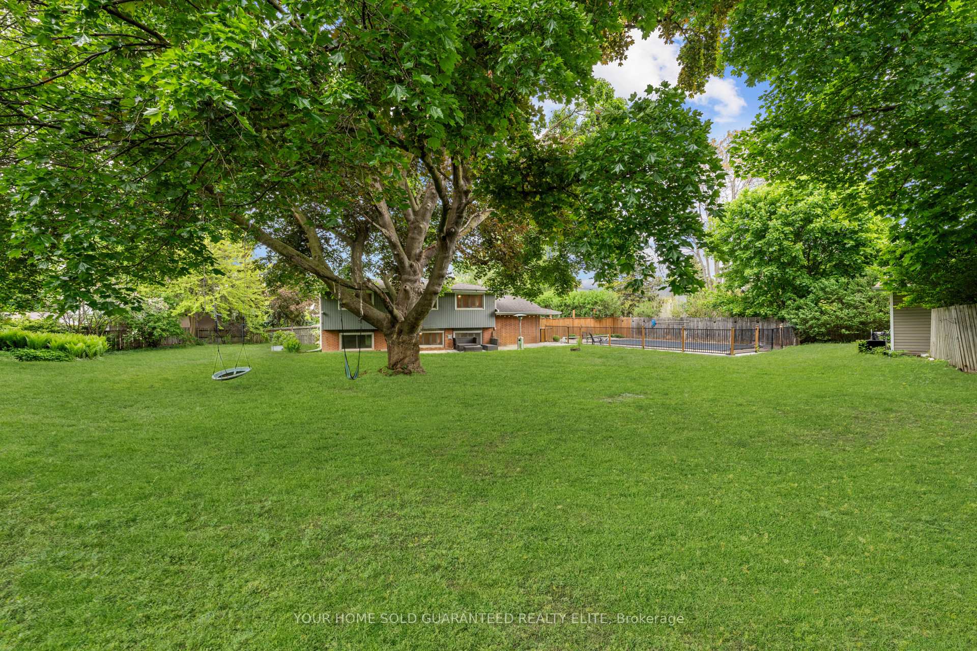 Photo 20 of 25 Bedford Parkway, Grimsby, Grimsby East — HOMEH