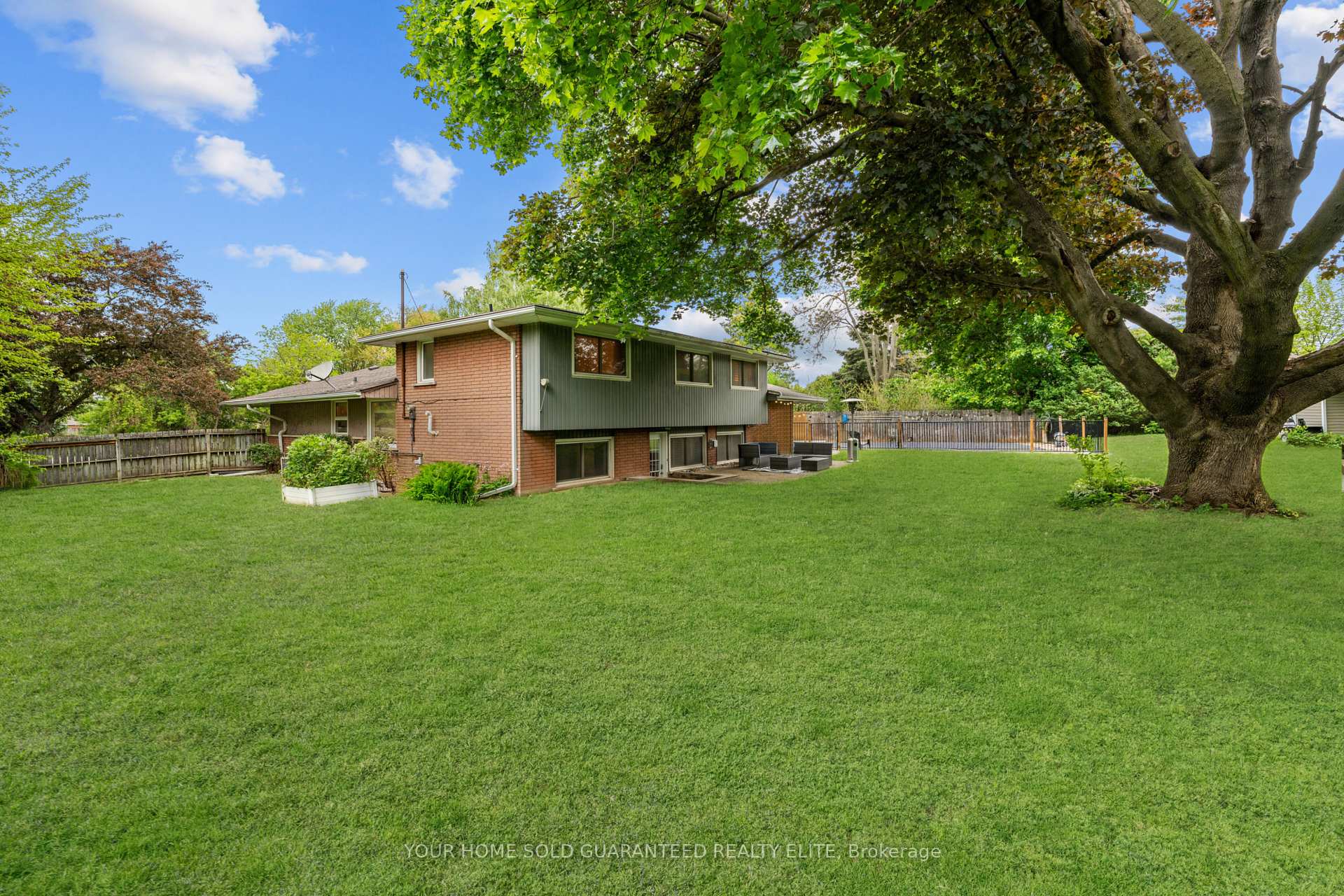 Photo 21 of 25 Bedford Parkway, Grimsby, Grimsby East — HOMEH
