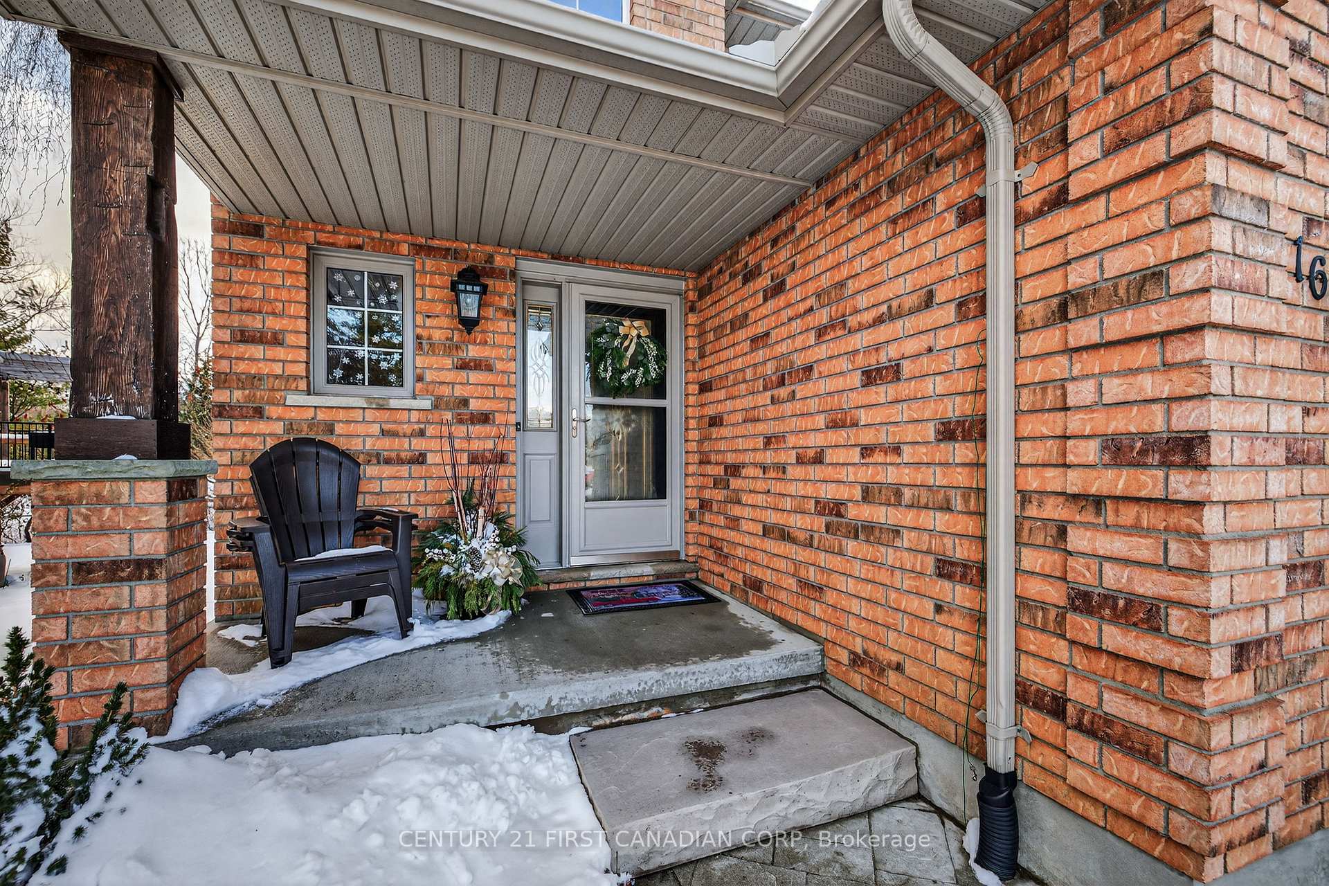 Photo 12 of 16 Blue Heron Place, St. Thomas — HOMEH