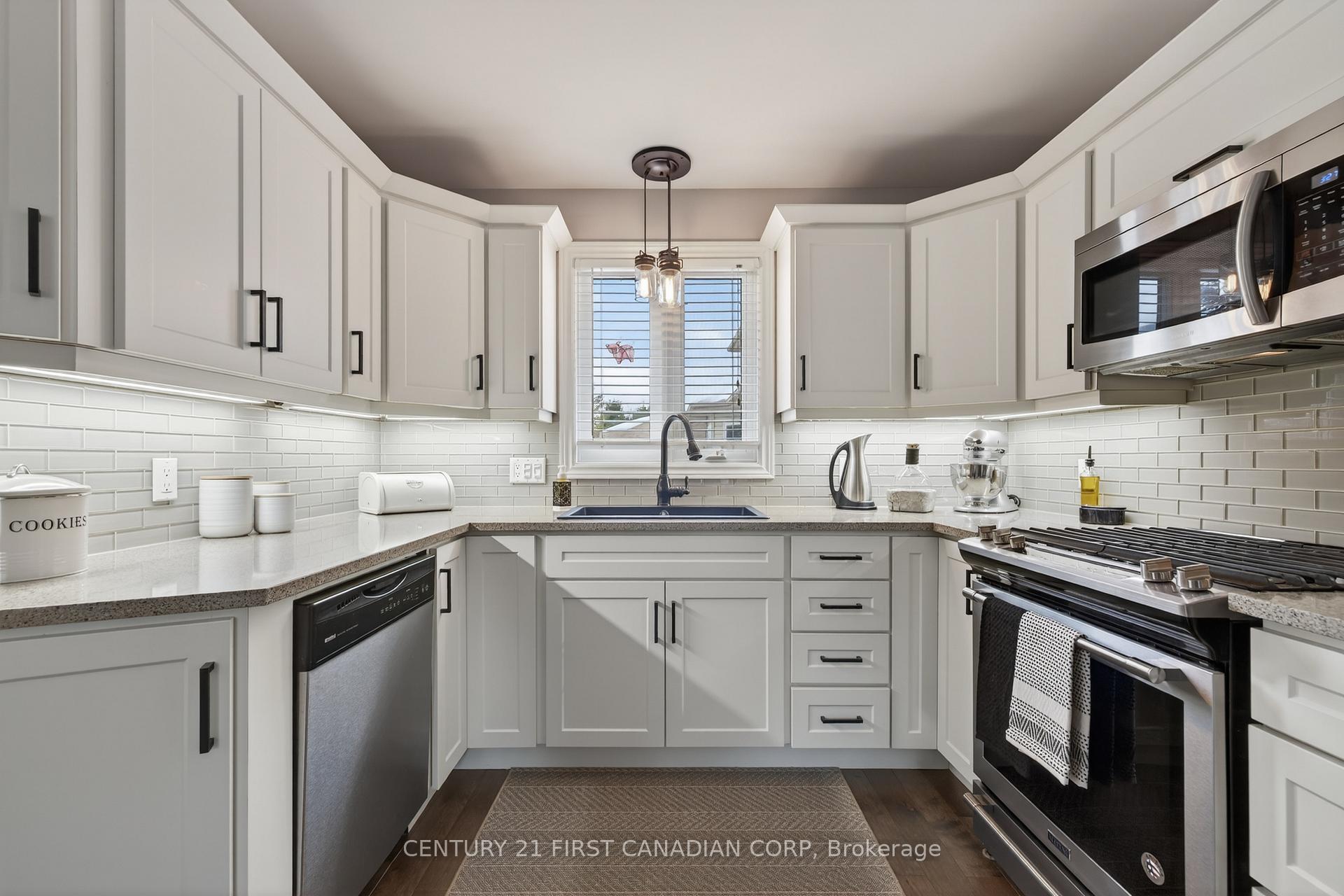 Photo 29 of 16 Blue Heron Place, St. Thomas — HOMEH