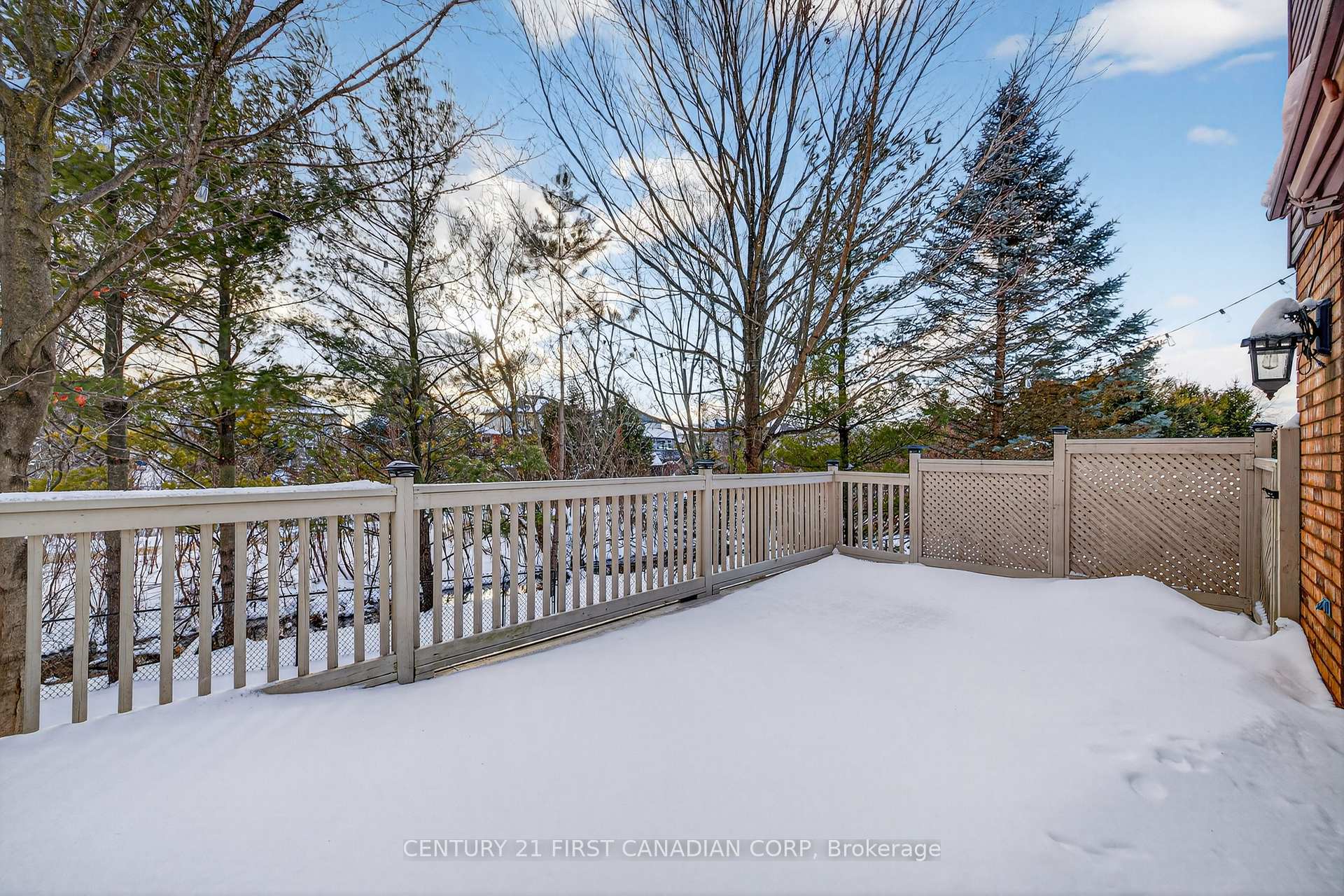Photo 9 of 16 Blue Heron Place, St. Thomas — HOMEH