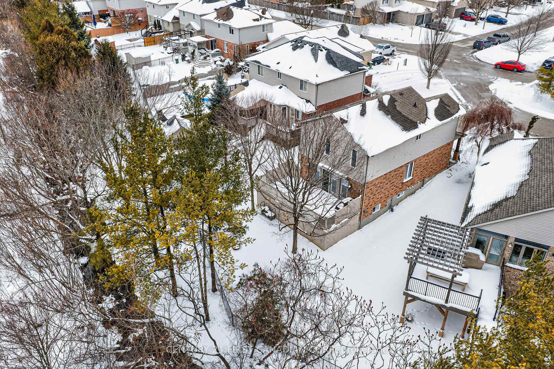 Photo 10 of 16 Blue Heron Place, St. Thomas — HOMEH