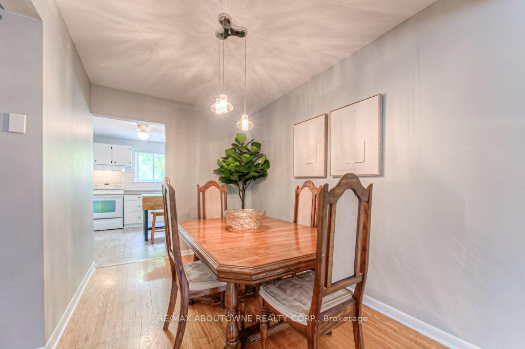 Photo 6 of 5503 Schueller Crescent, Burlington, Appleby — HOMEH