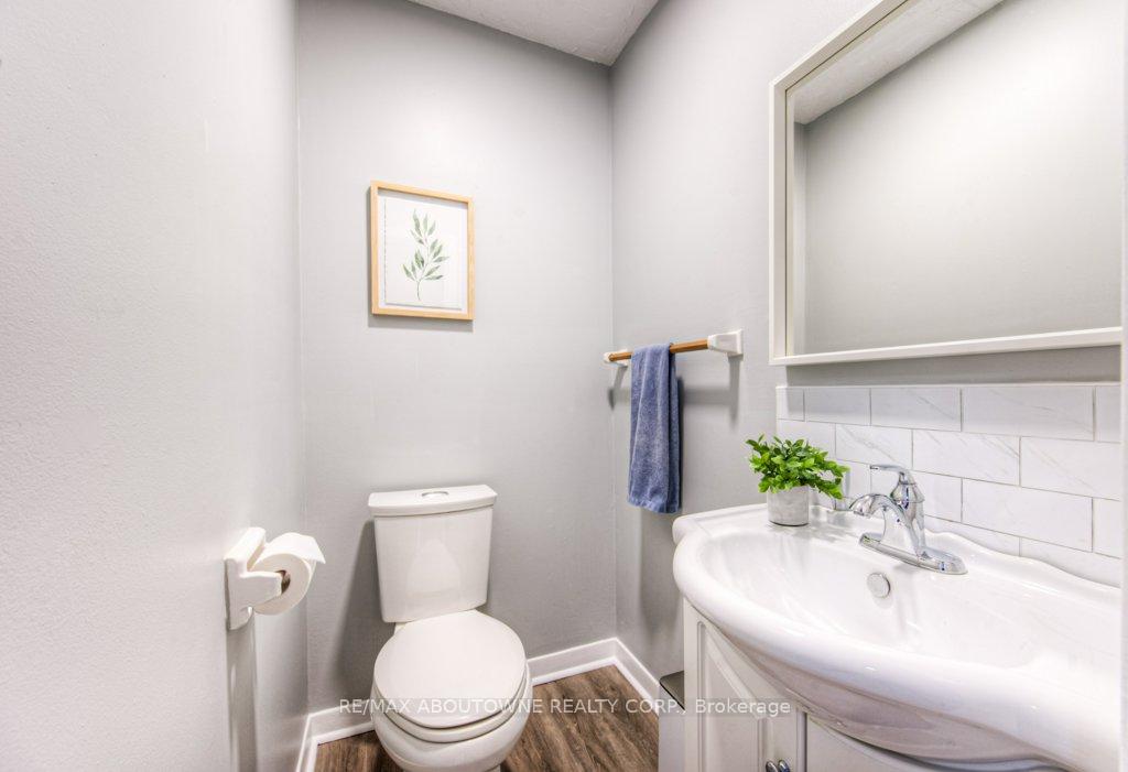 Photo 8 of 5503 Schueller Crescent, Burlington, Appleby — HOMEH