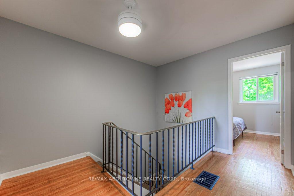 Photo 13 of 5503 Schueller Crescent, Burlington, Appleby — HOMEH