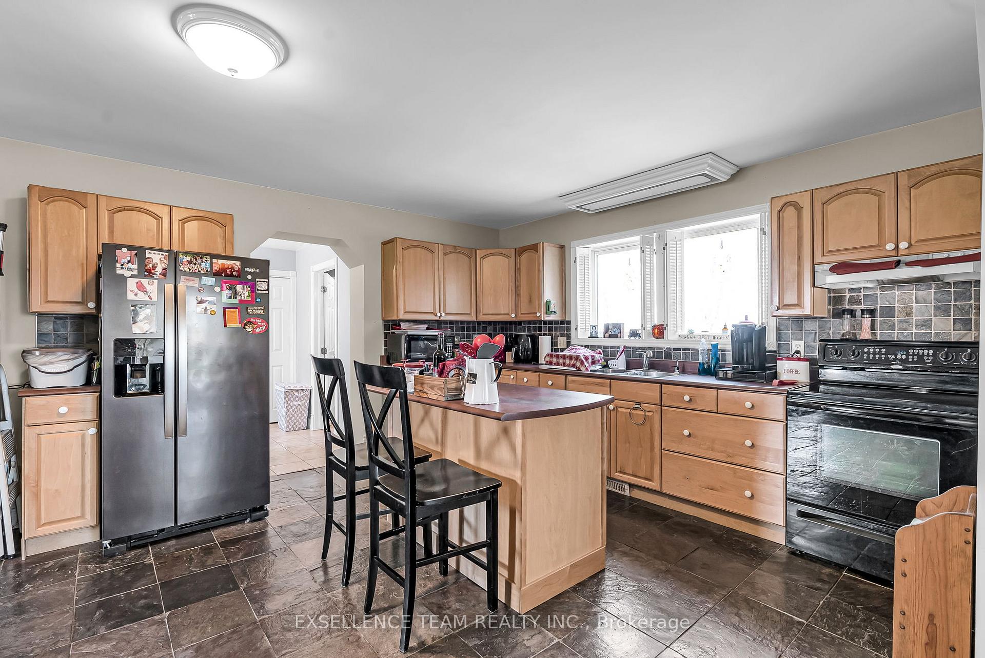 Photo 8 of 3080 Boundary Road, Cornwall — HOMEH