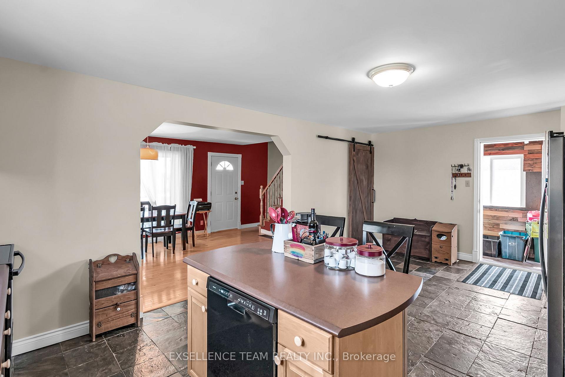 Photo 9 of 3080 Boundary Road, Cornwall — HOMEH