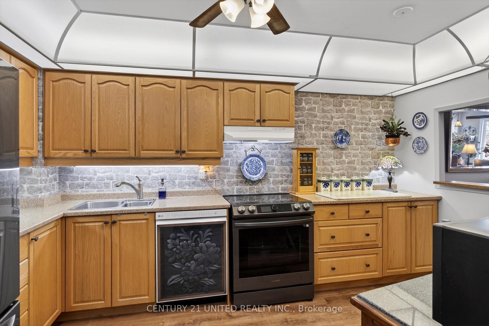 Photo 6 of Unit 107, 1111 Water Street, Peterborough, Northcrest Ward 5 — HOMEH