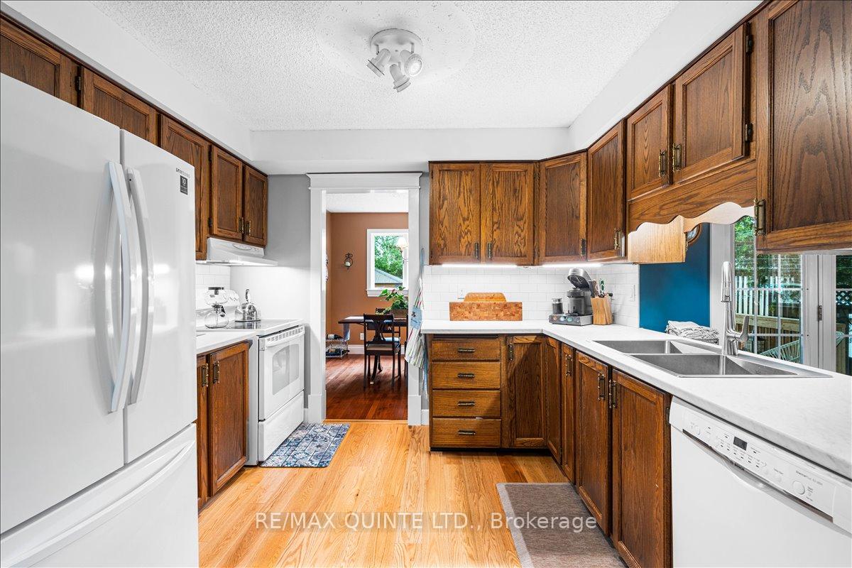 Photo 13 of 57 Kensington Crescent, Belleville, Belleville Ward — HOMEH