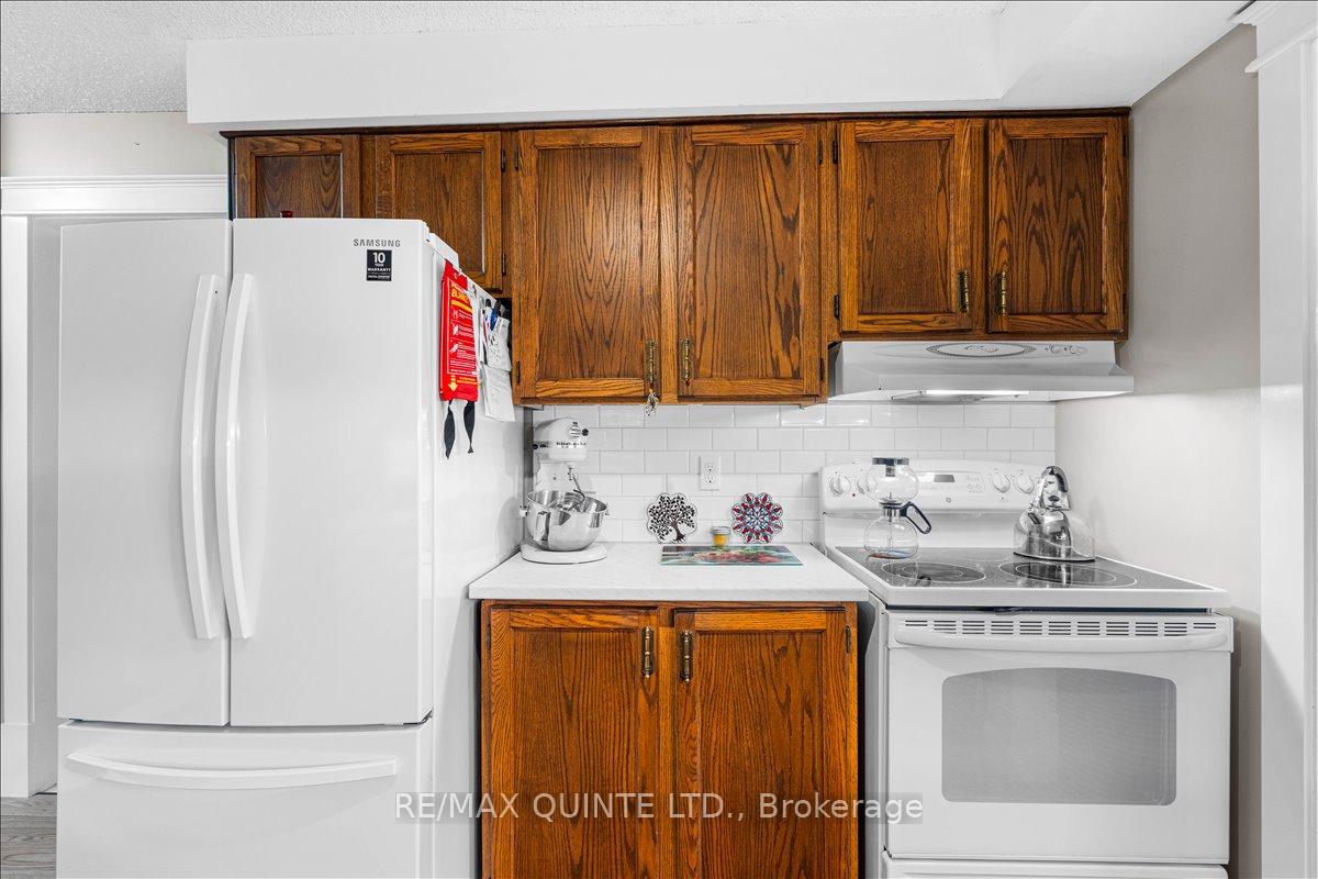 Photo 15 of 57 Kensington Crescent, Belleville, Belleville Ward — HOMEH