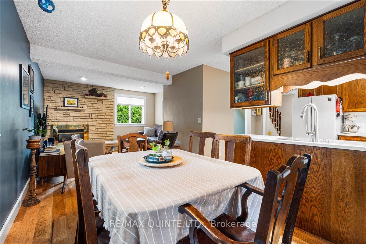 Photo 10 of 57 Kensington Crescent, Belleville, Belleville Ward — HOMEH