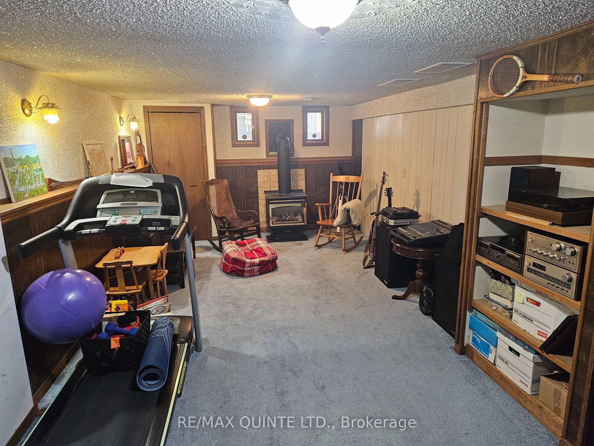 Photo 34 of 57 Kensington Crescent, Belleville, Belleville Ward — HOMEH