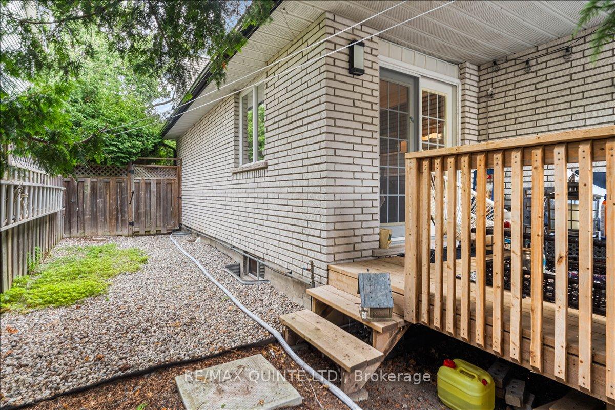 Photo 39 of 57 Kensington Crescent, Belleville, Belleville Ward — HOMEH