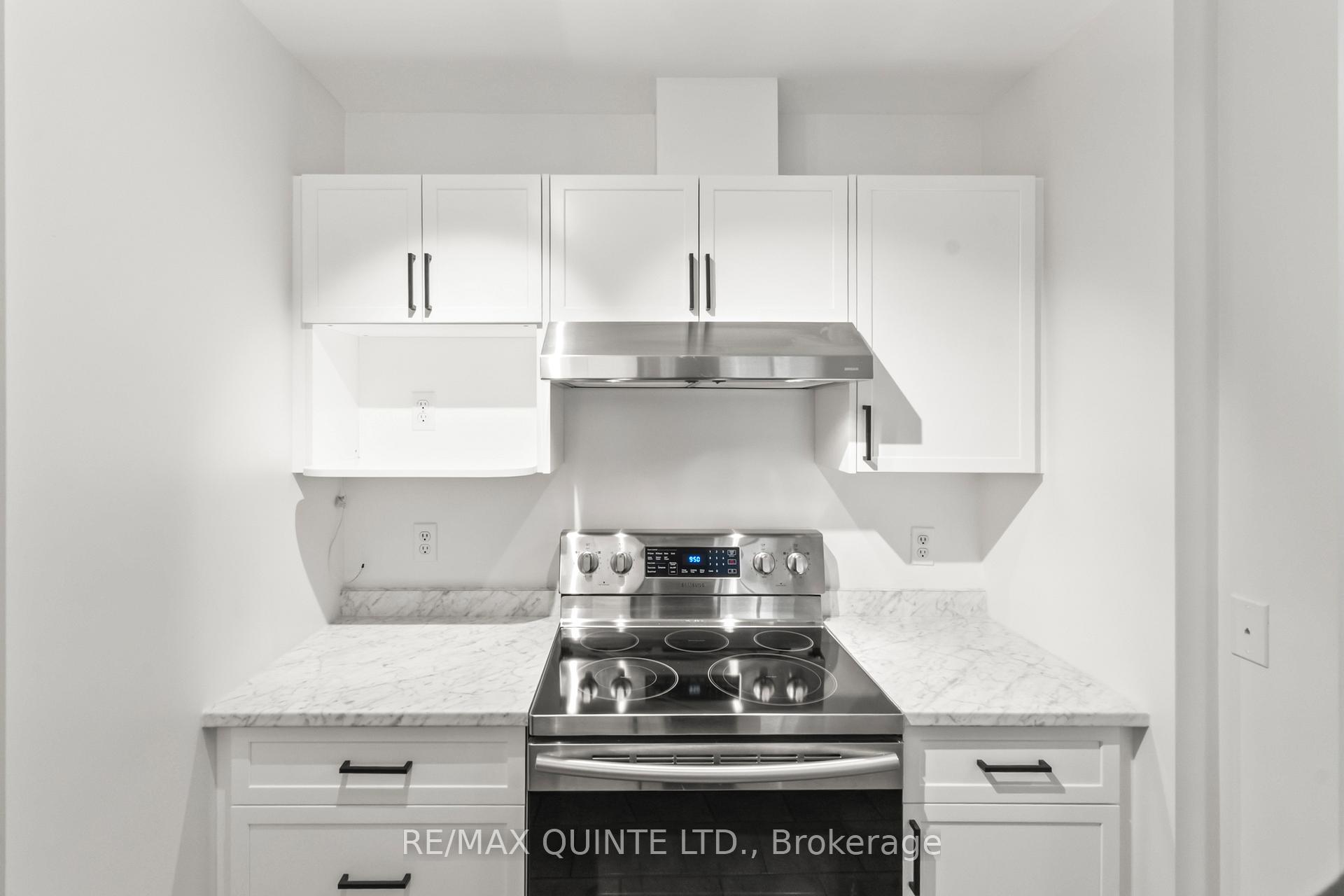 Photo 5 of Unit 207, 20 Fourth Avenue, Quinte West, Trenton Ward — HOMEH