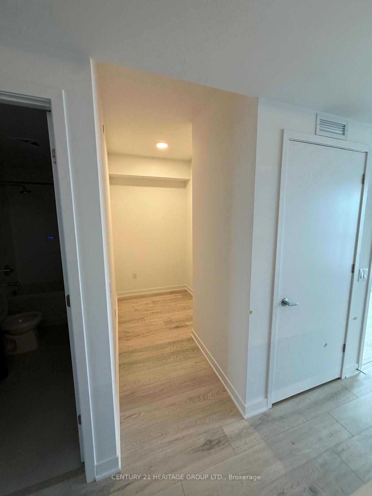 Photo 5 of Unit 925, 20 All Nations Drive, Brampton, Northwest Brampton — HOMEH
