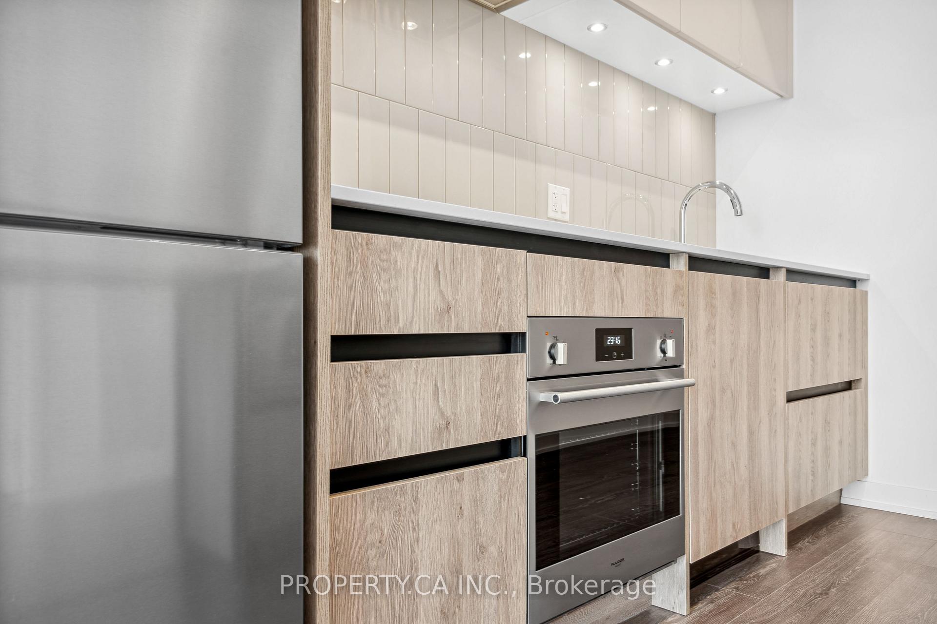 Photo 4 of Unit 2405, 7950 Bathurst Street, Vaughan, Beverley Glen — HOMEH