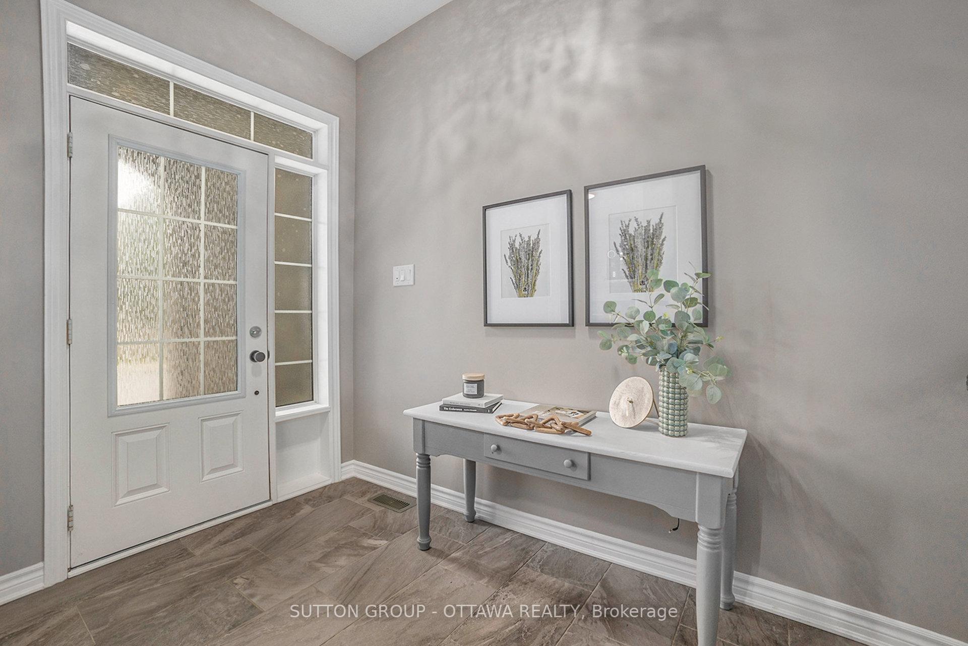 Photo 3 of 156 Asper Trail Circle, Ottawa, Kanata - Emerald Meadows/Trailwest — HOMEH